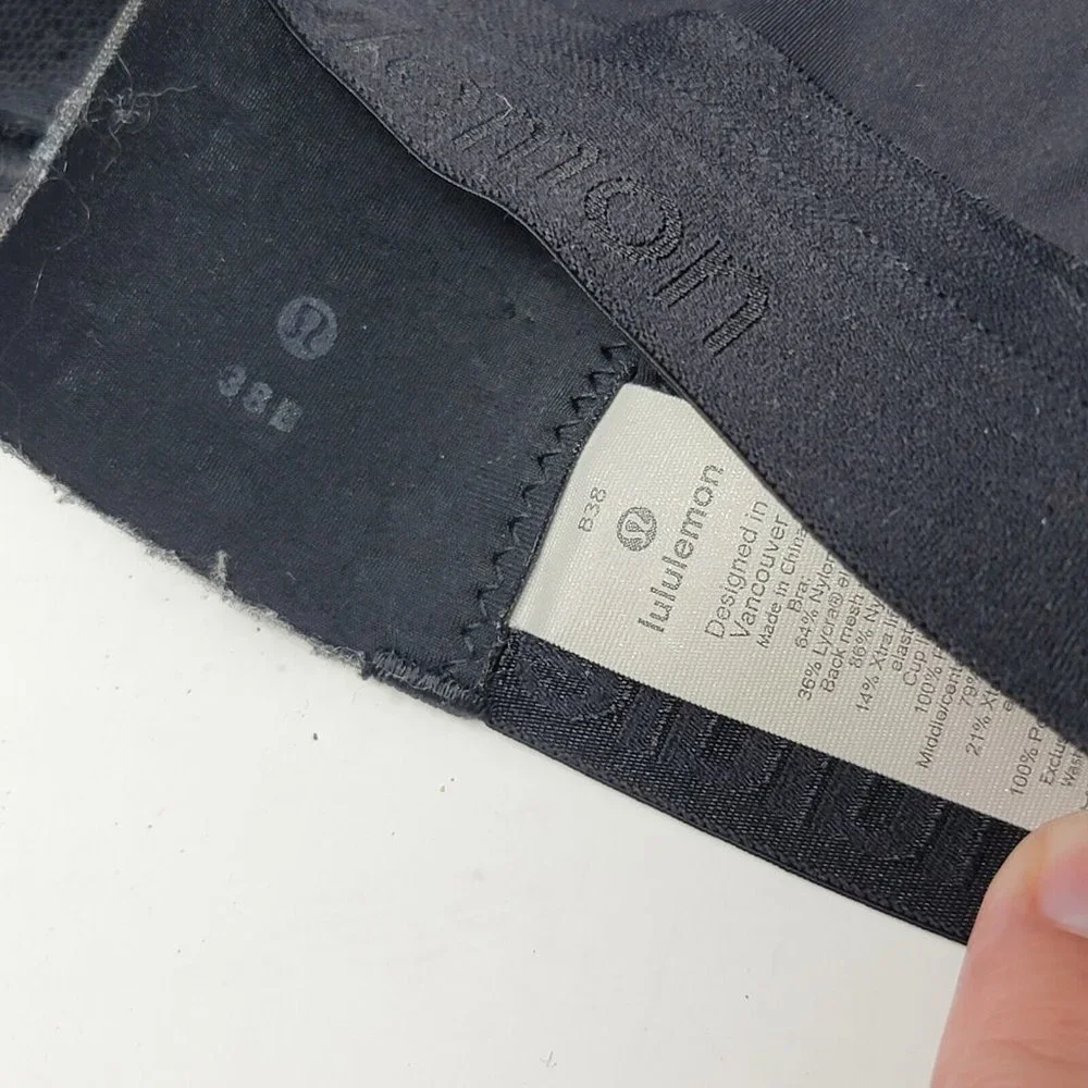 Lululemon 32B Black Criss Cross Straps‎ Back Closure Women's Bra